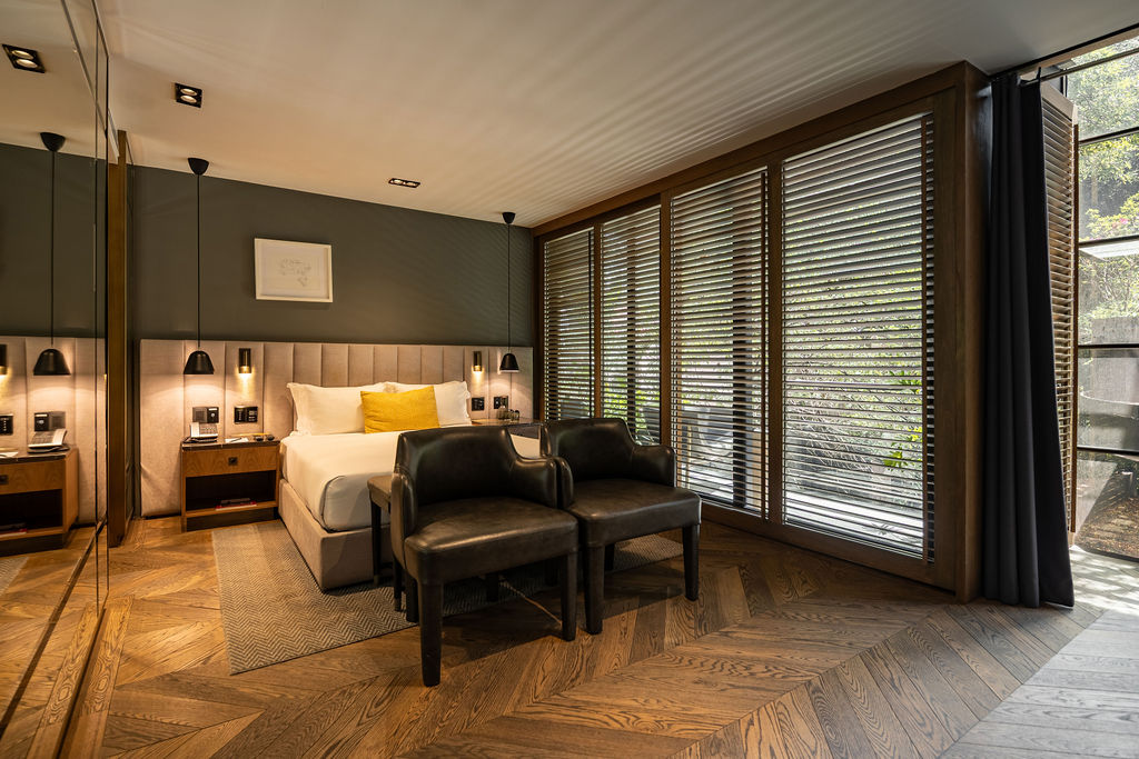 deluxe Signature Suite